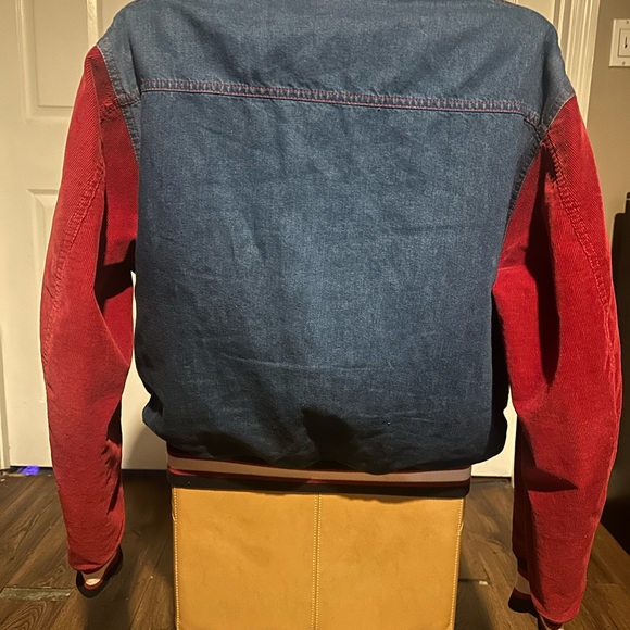 Gucci Jean Bomer - Picture 3 of 6